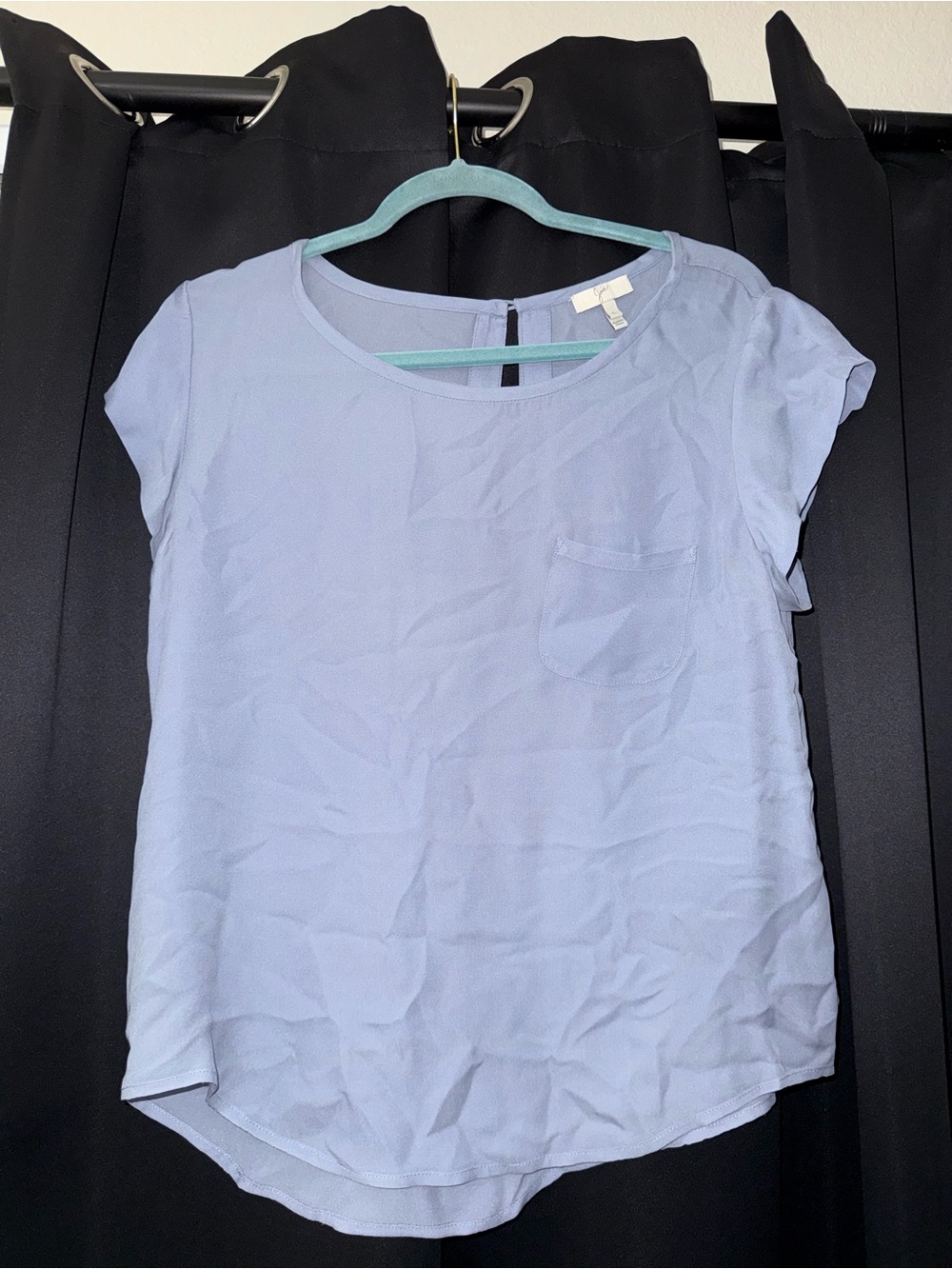 Light Blue Women’s Short Sleeve Blouse - Casual Pocket Top